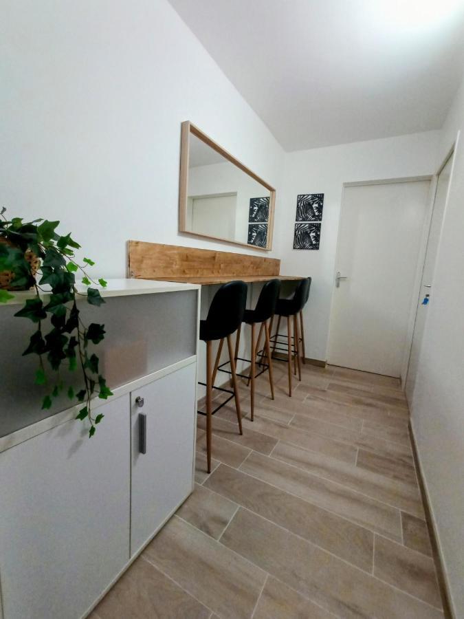 Private Room In Renovated Apartment - Tram 1 Min Walk นีซ ภายนอก รูปภาพ