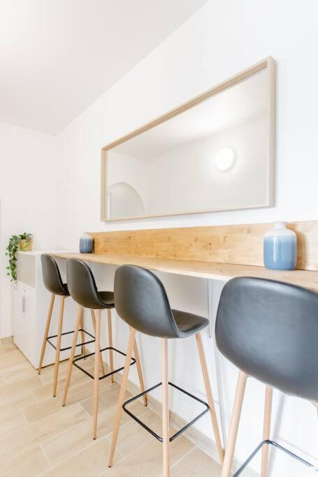 Private Room In Renovated Apartment - Tram 1 Min Walk นีซ ภายนอก รูปภาพ